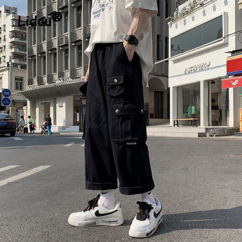 Hong Kong Breeze Bomb the Street Multiple Pockets Male Cargo Pants New Classic Loose Straight Cylinder Casual Man Trousers